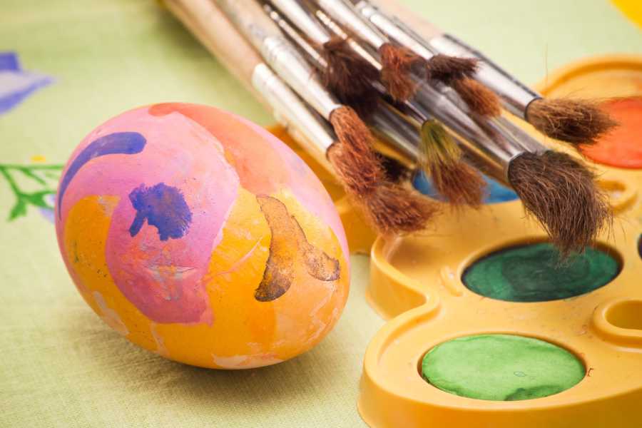 Decorating Eggs with Paint and Glitter